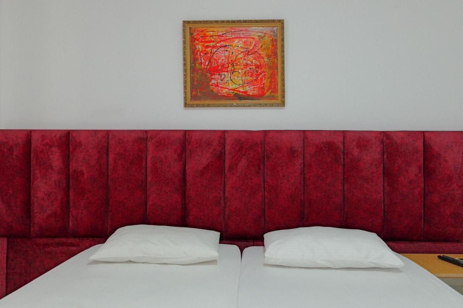 Hotel Eden Саранде Екстериор снимка