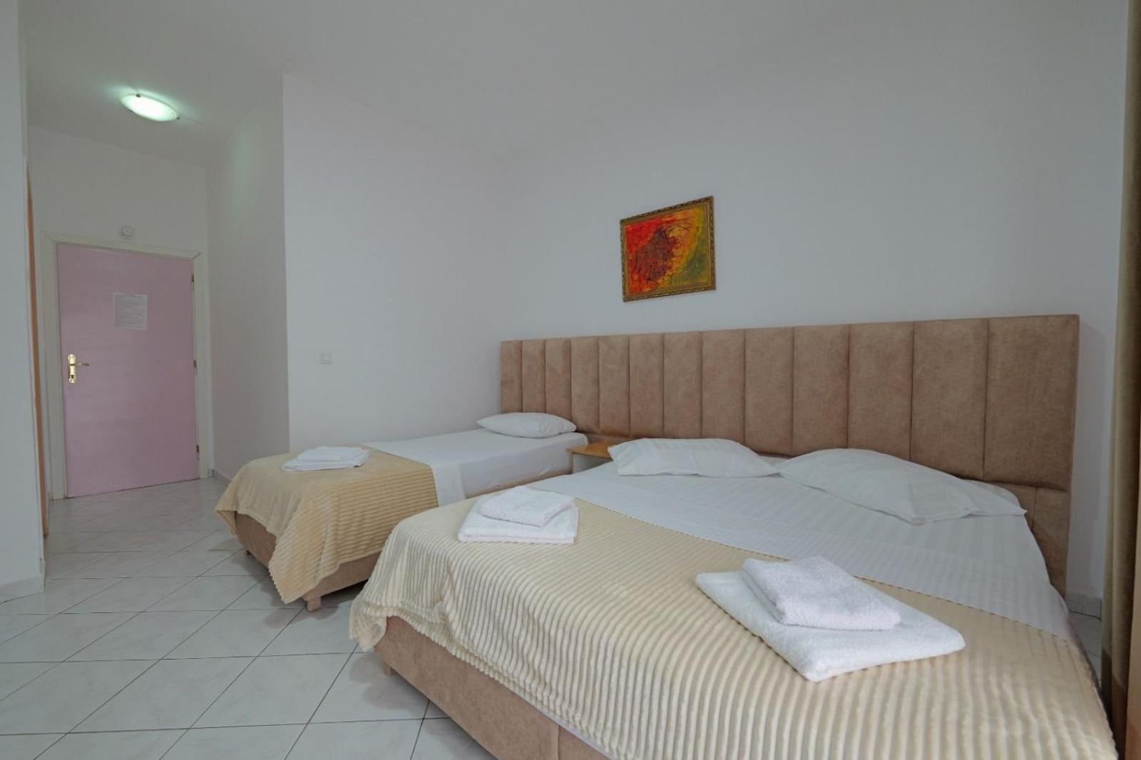 Hotel Eden Саранде Екстериор снимка