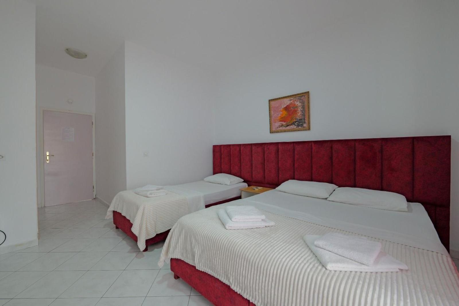 Hotel Eden Саранде Екстериор снимка