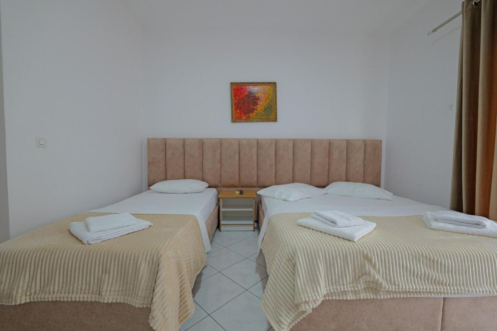 Hotel Eden Саранде Екстериор снимка