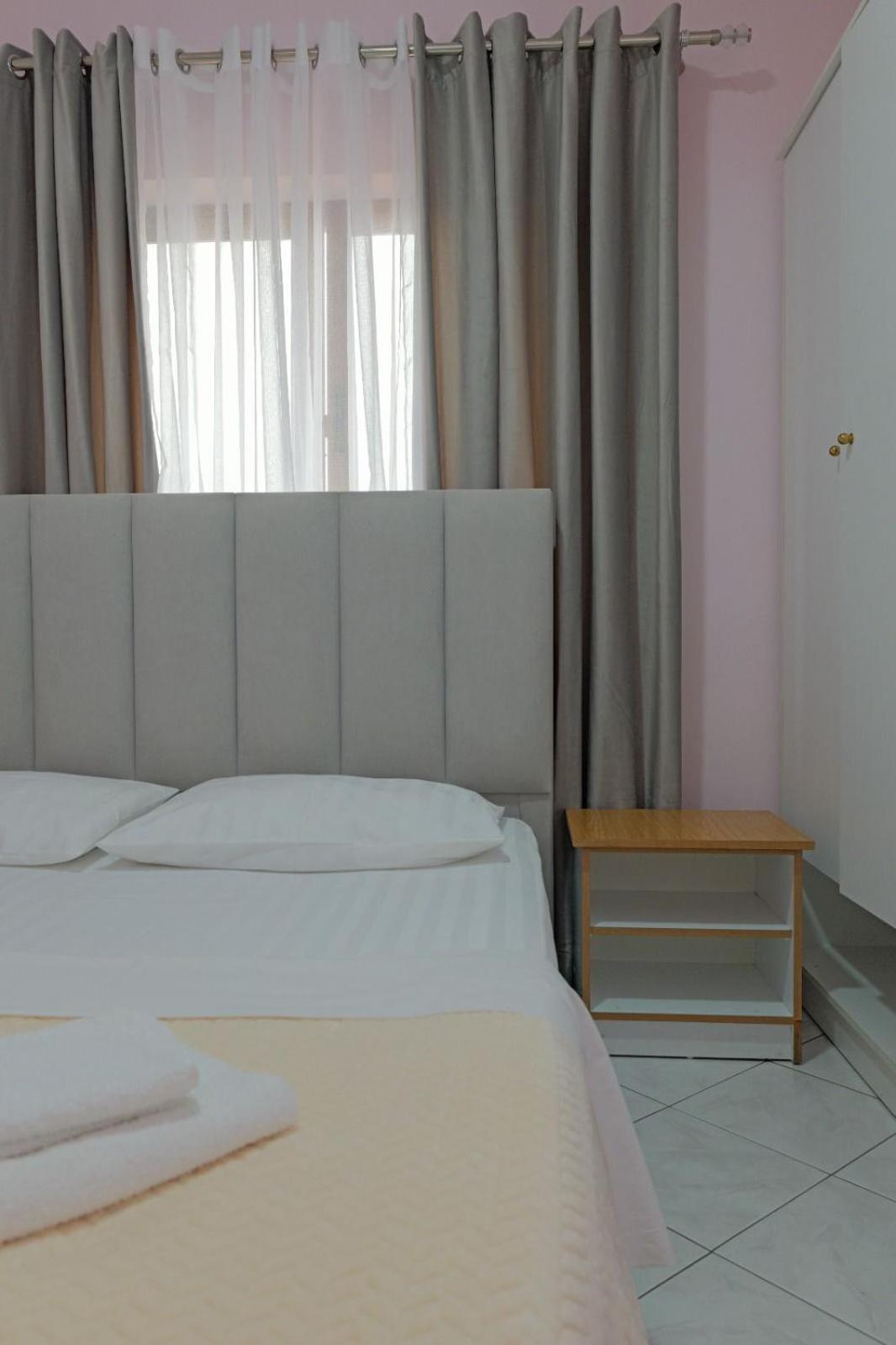 Hotel Eden Саранде Екстериор снимка